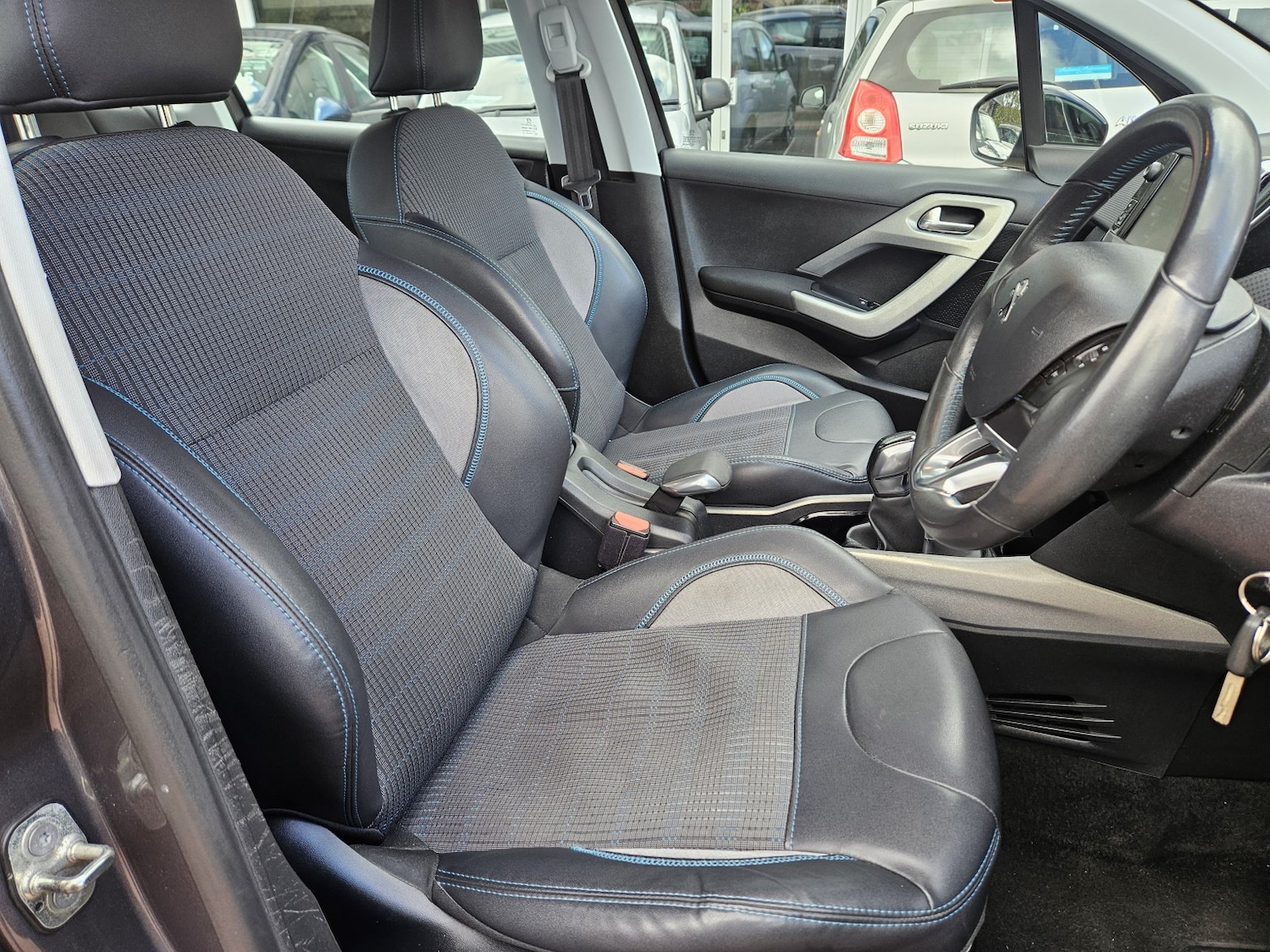 Used Peugeot 2008 2015 for sale - 76376898: Photo 17