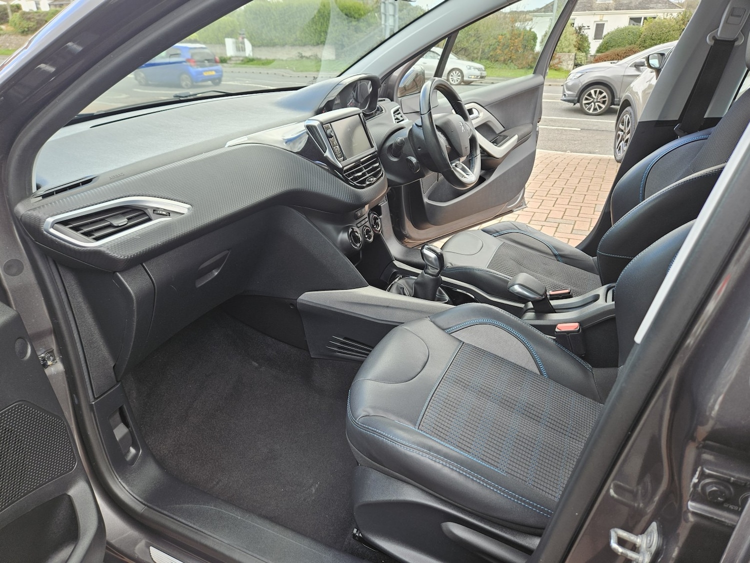 Used Peugeot 2008 2015 for sale - 76376898: Photo 19