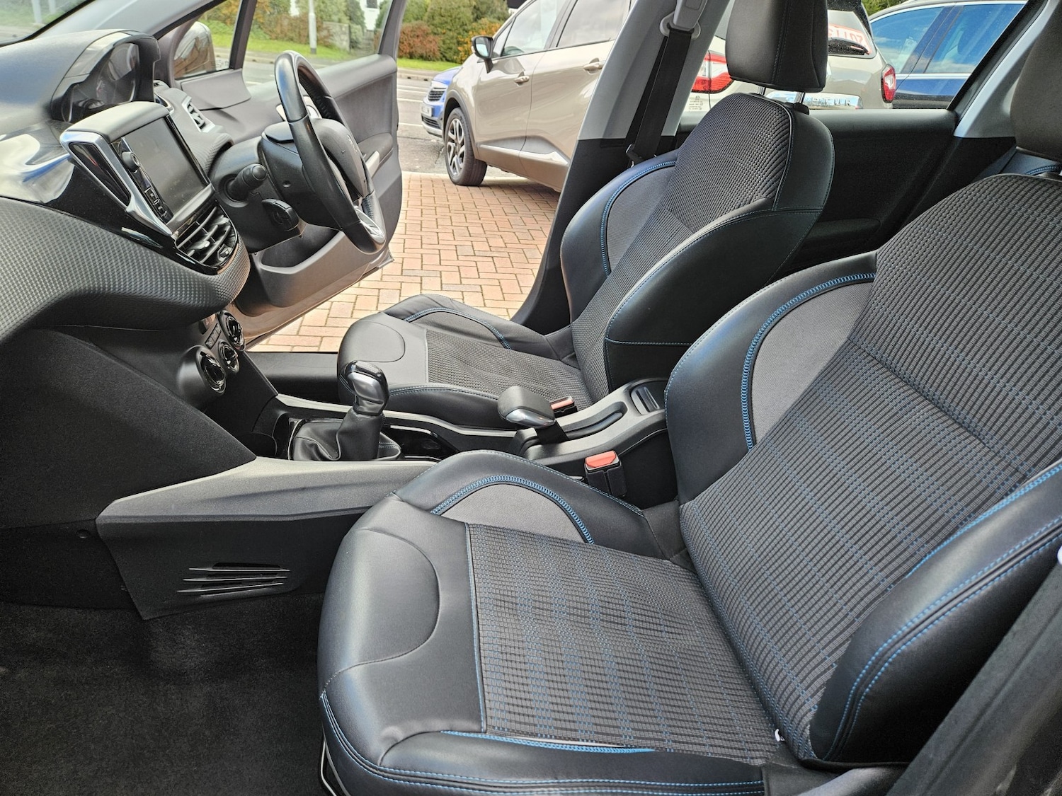 Used Peugeot 2008 2015 for sale - 76376898: Photo 20