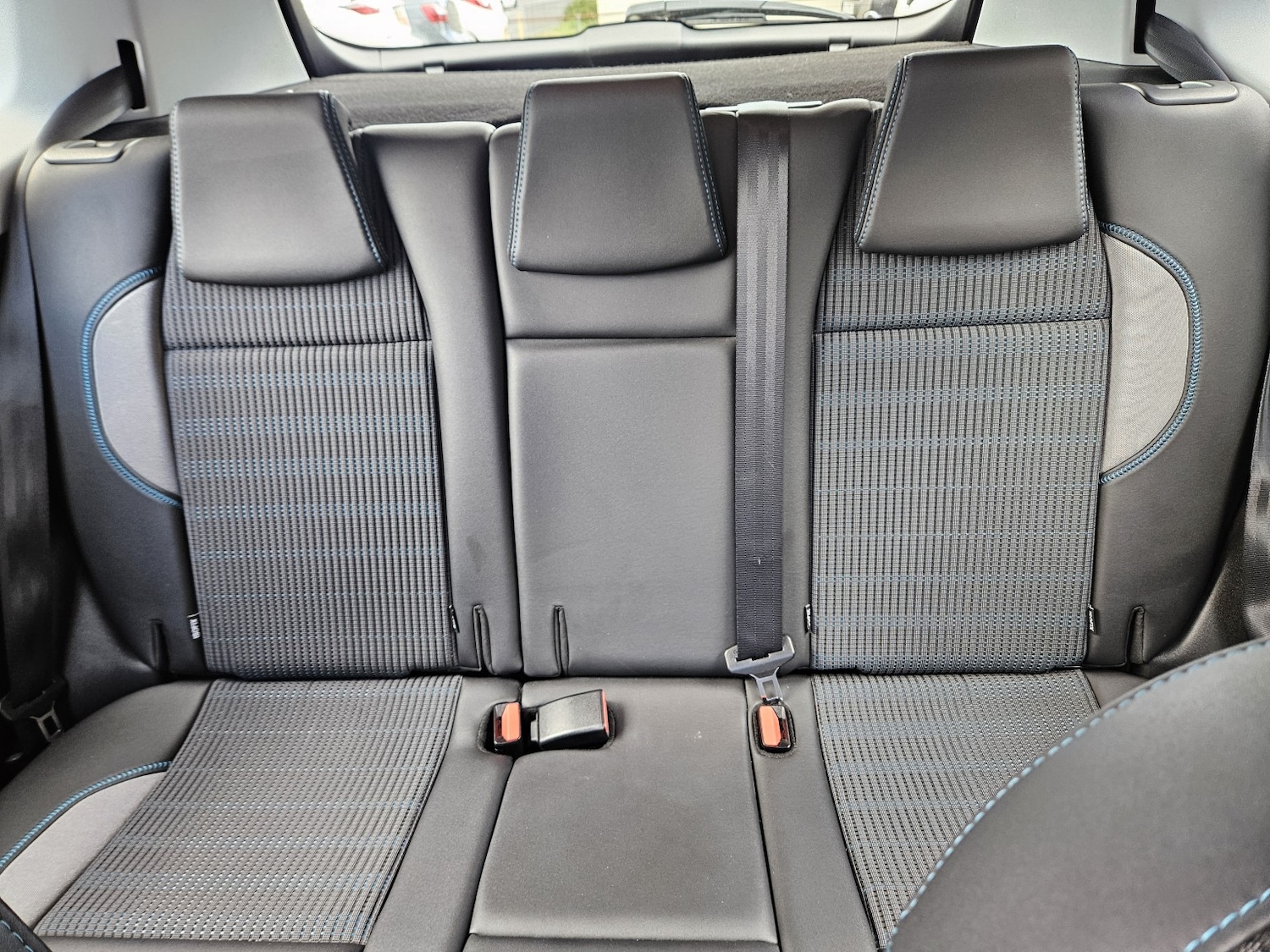 Used Peugeot 2008 2015 for sale - 76376898: Photo 21