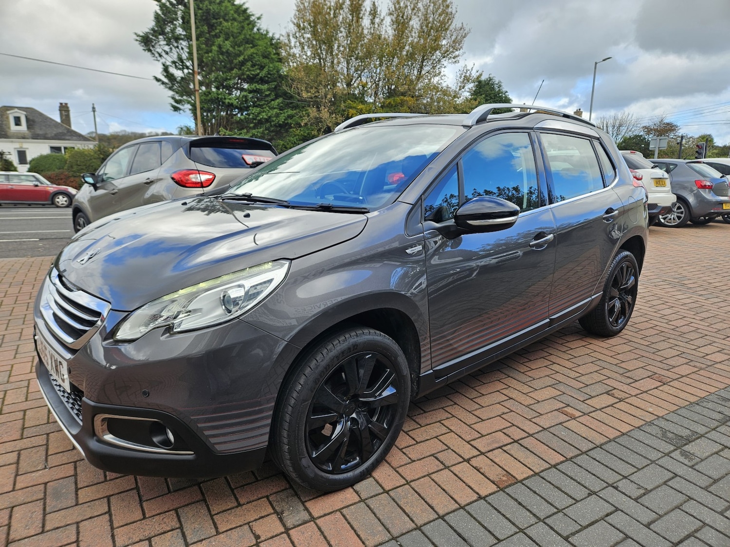 Used Peugeot 2008 2015 for sale - 76376898: Photo 4