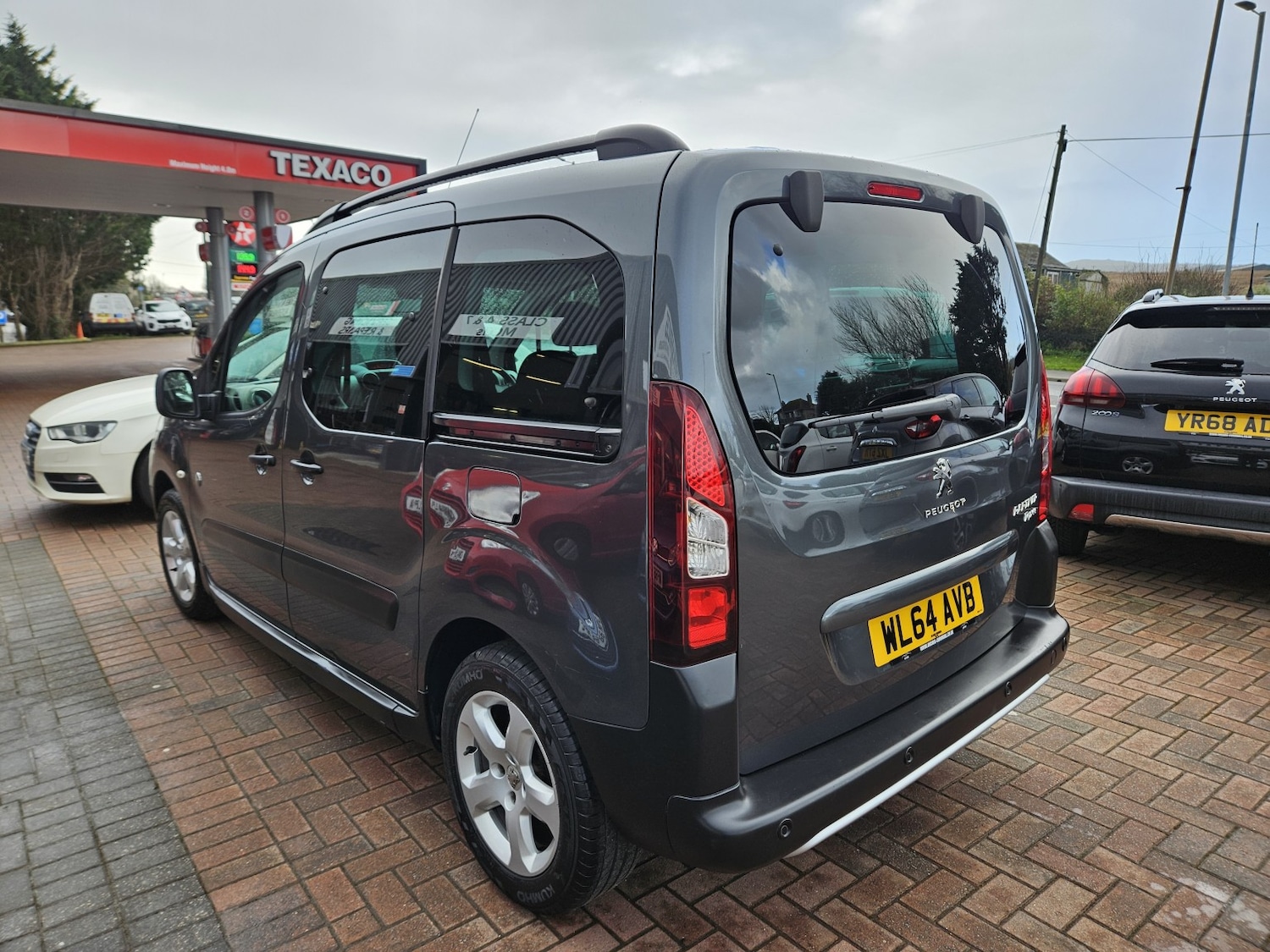 Used Peugeot Partner Tepee 2014 for sale - 77465666: Photo 6