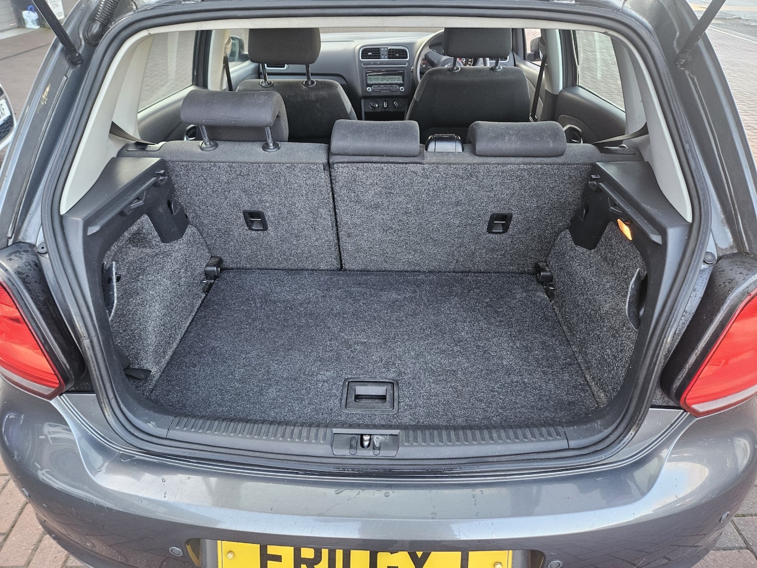 Used Volkswagen Polo 2011 for sale - 77264529: Photo 7