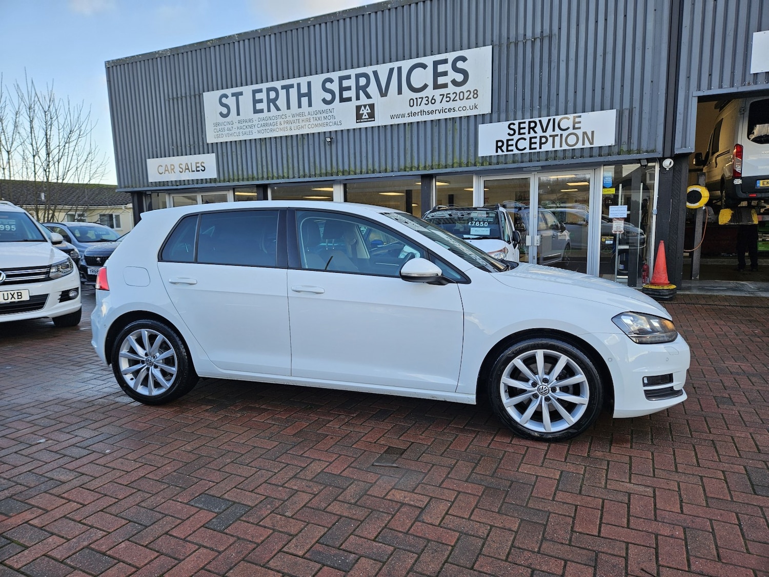 Used Volkswagen Golf 2016 for sale - 77033119: Photo 2