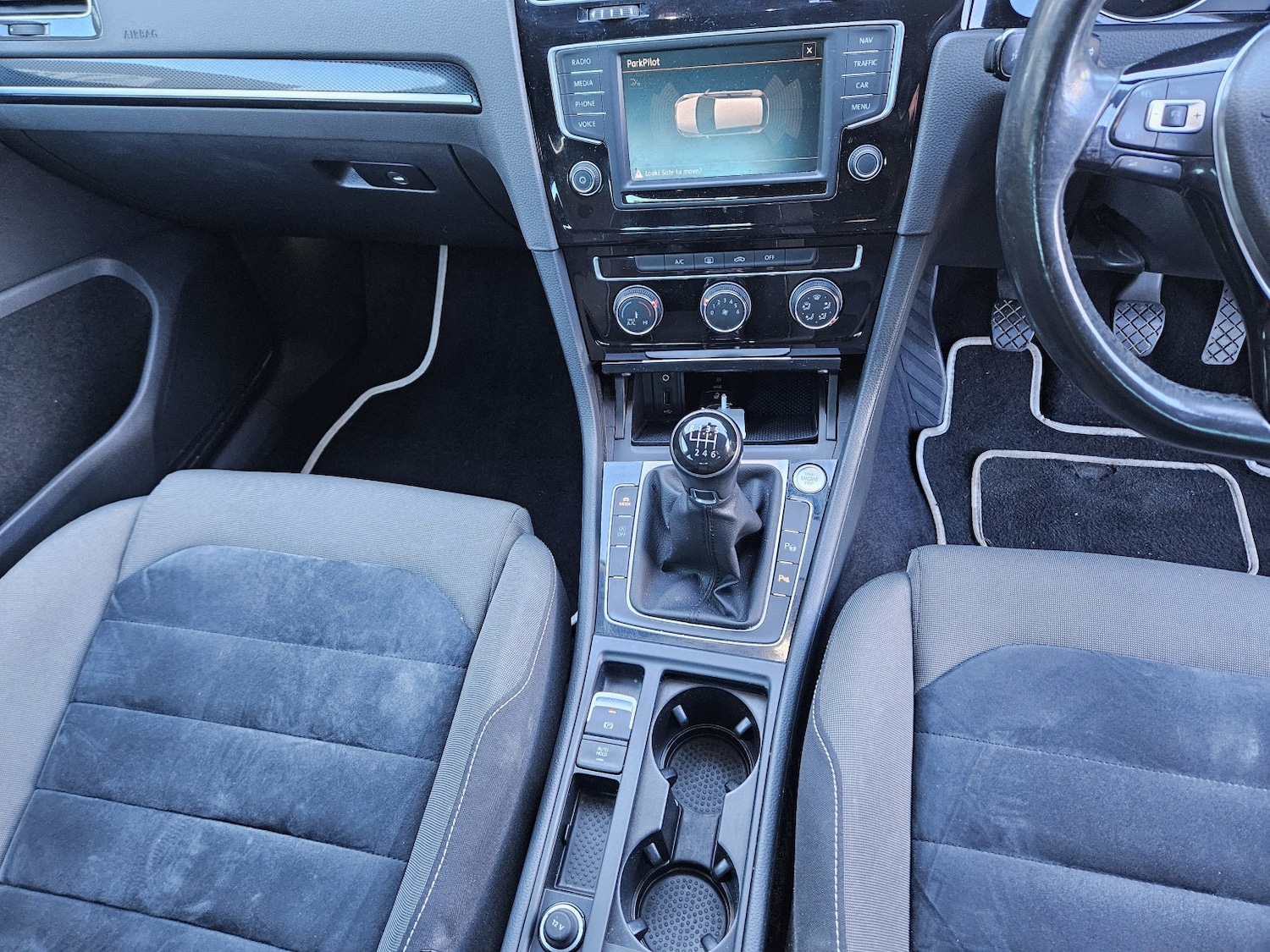 Used Volkswagen Golf 2016 for sale - 77033119: Photo 21