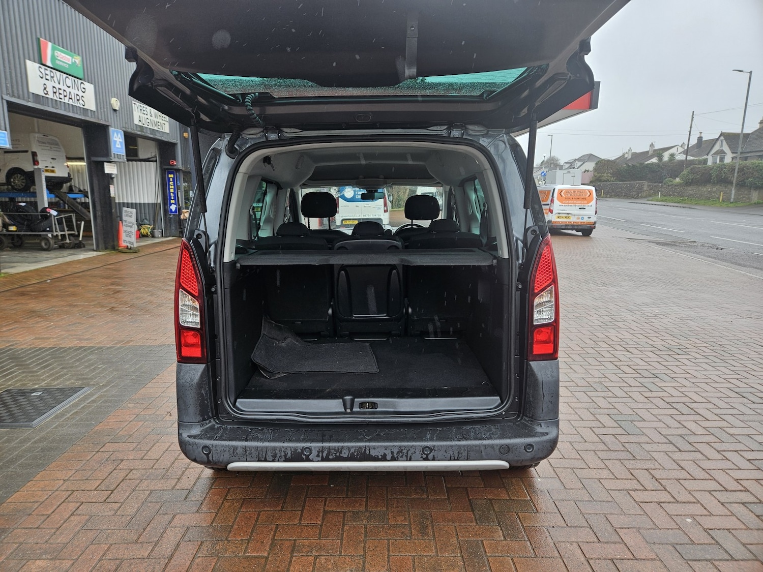 Used Peugeot Partner Tepee 2017 for sale - 77622545: Photo 10