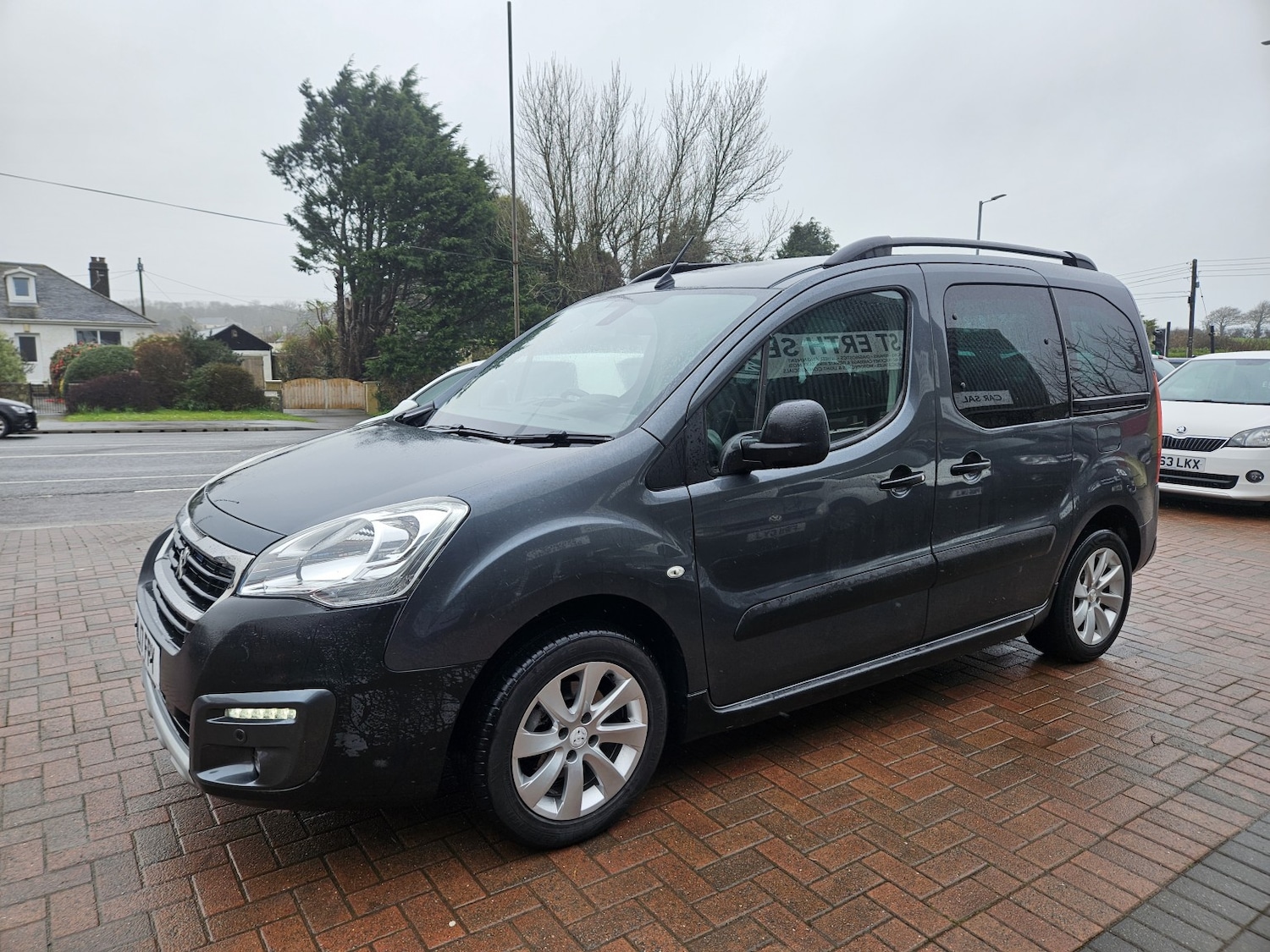 Used Peugeot Partner Tepee 2017 for sale - 77622545: Photo 4