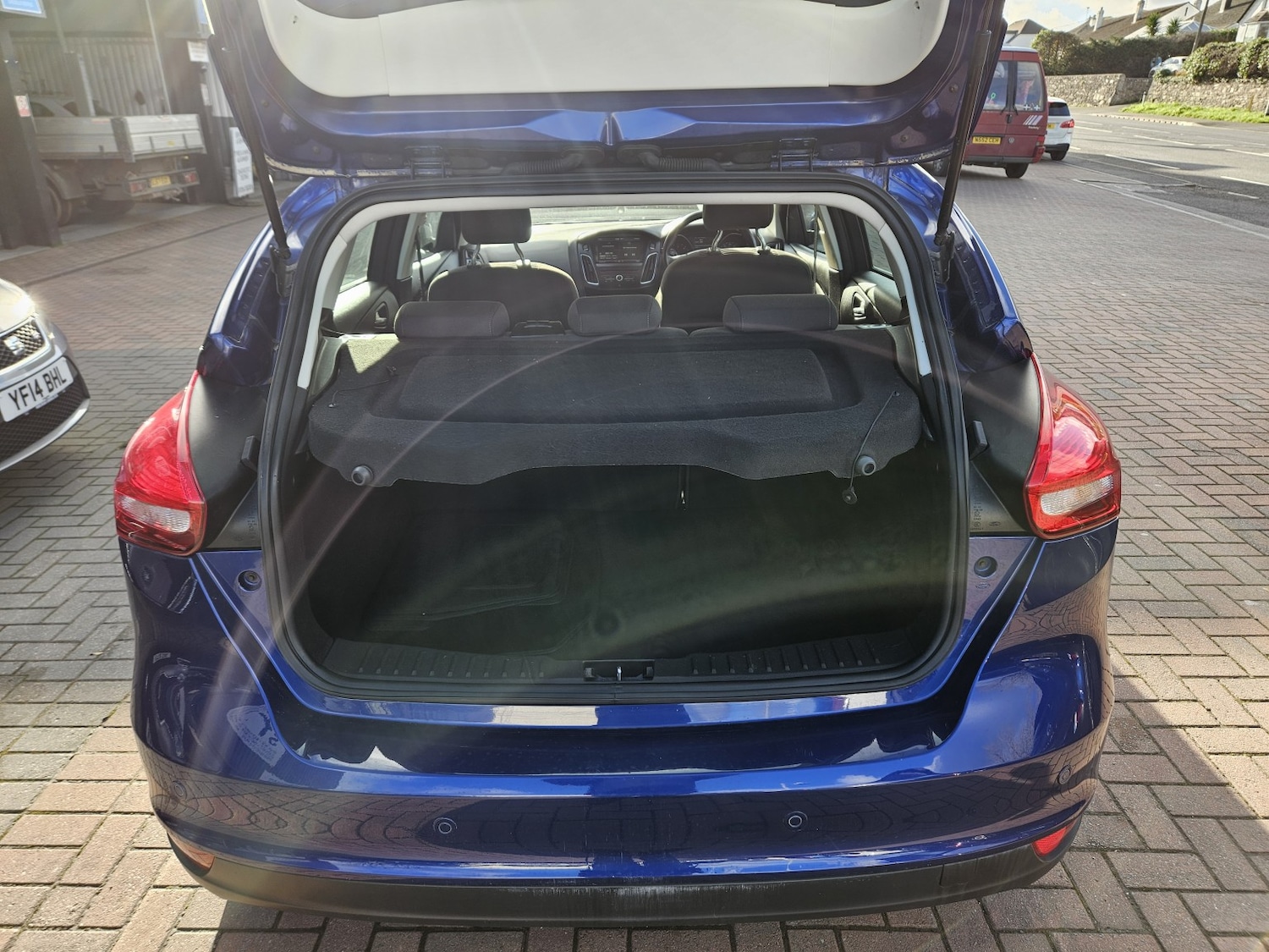 Used Ford Focus 2015 for sale - 76242906: Photo 9