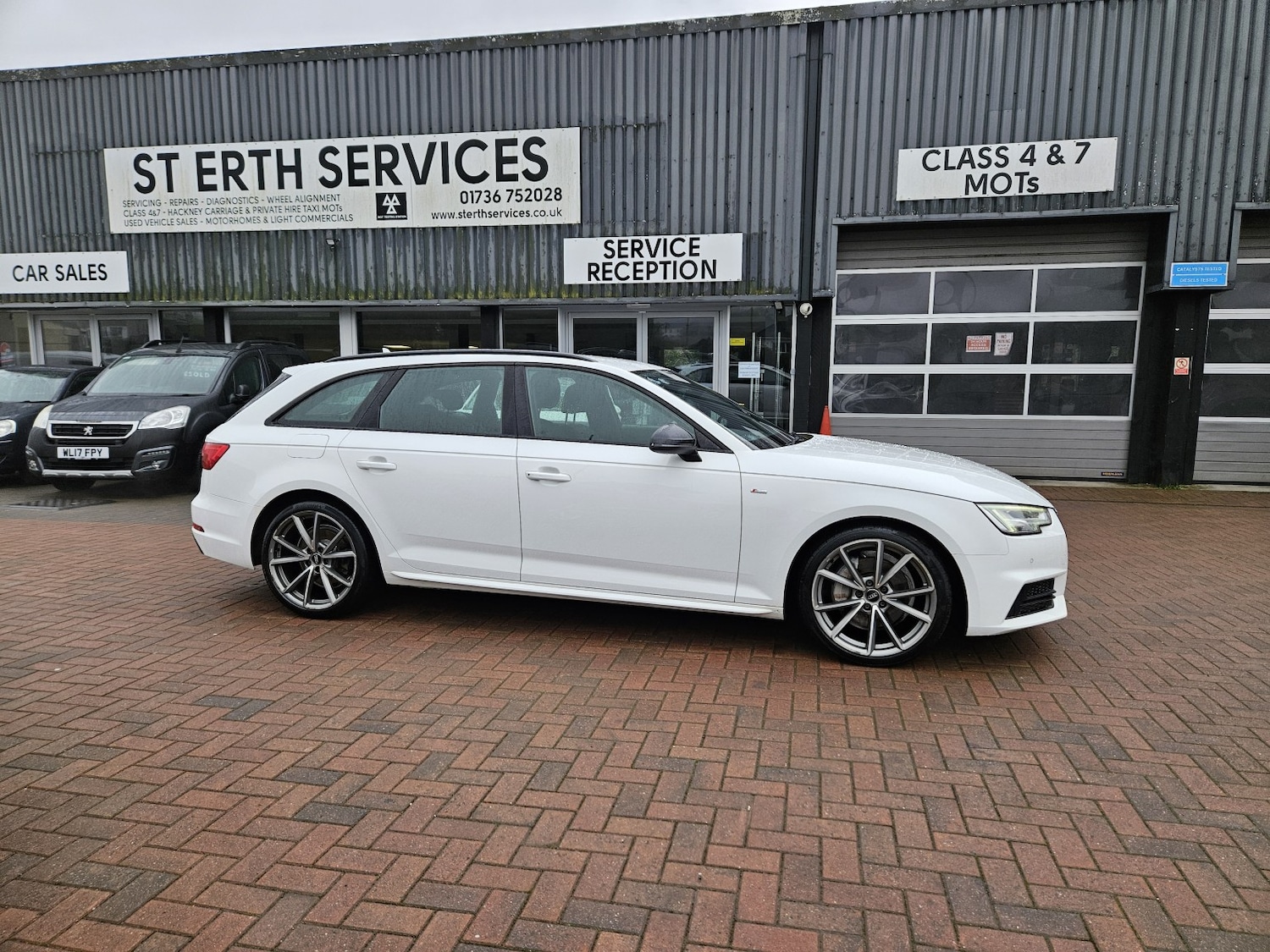 Used Audi A4 2017 for sale - 77798583: Photo 2