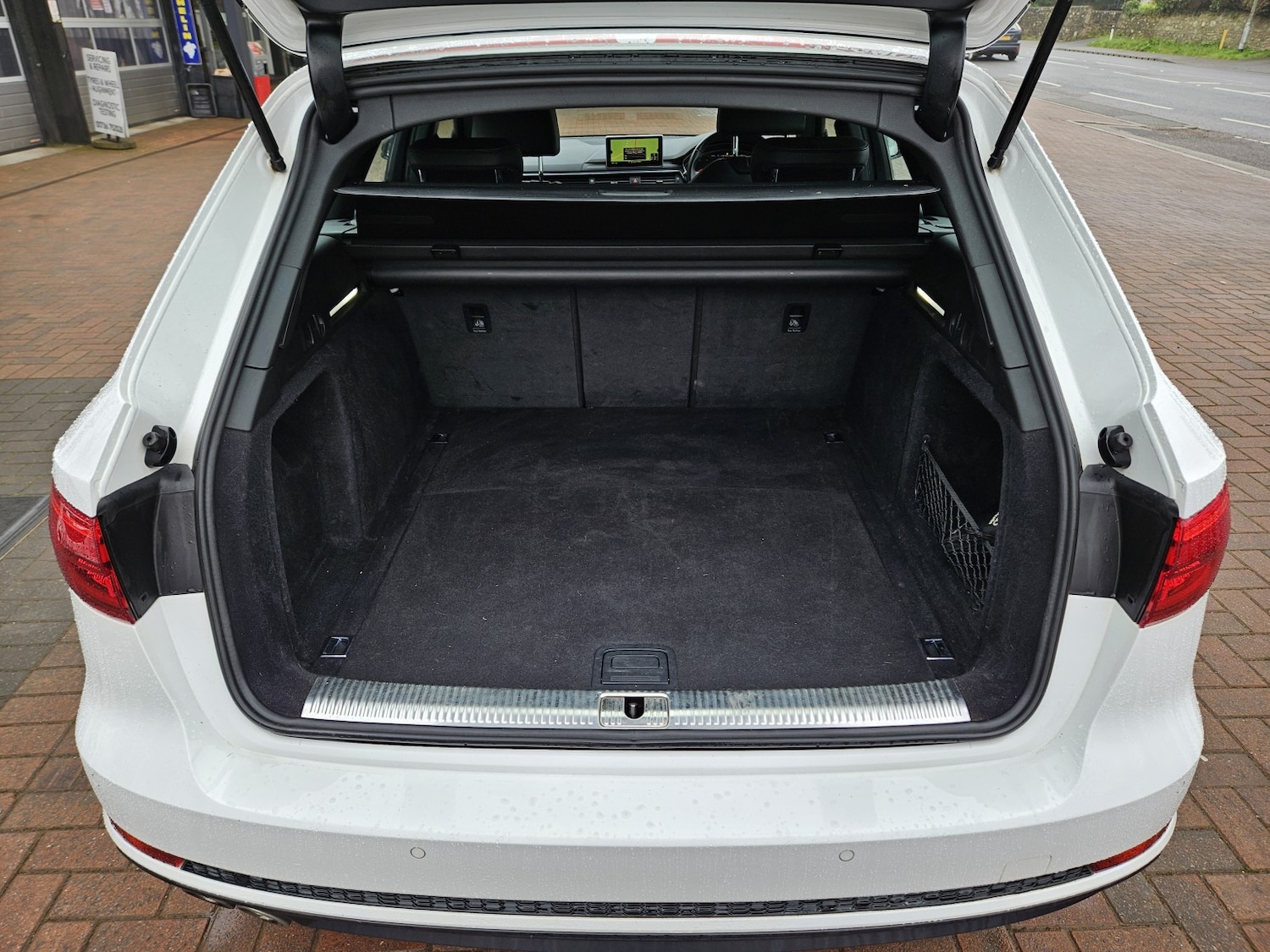 Used Audi A4 2017 for sale - 77798583: Photo 9