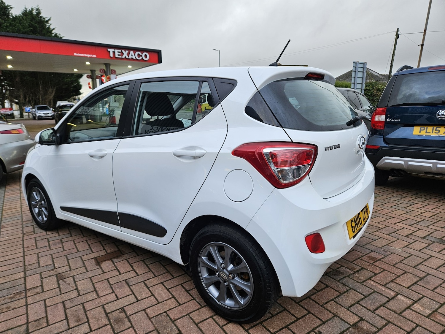 Used Hyundai i10 2016 for sale - 77395128: Photo 8