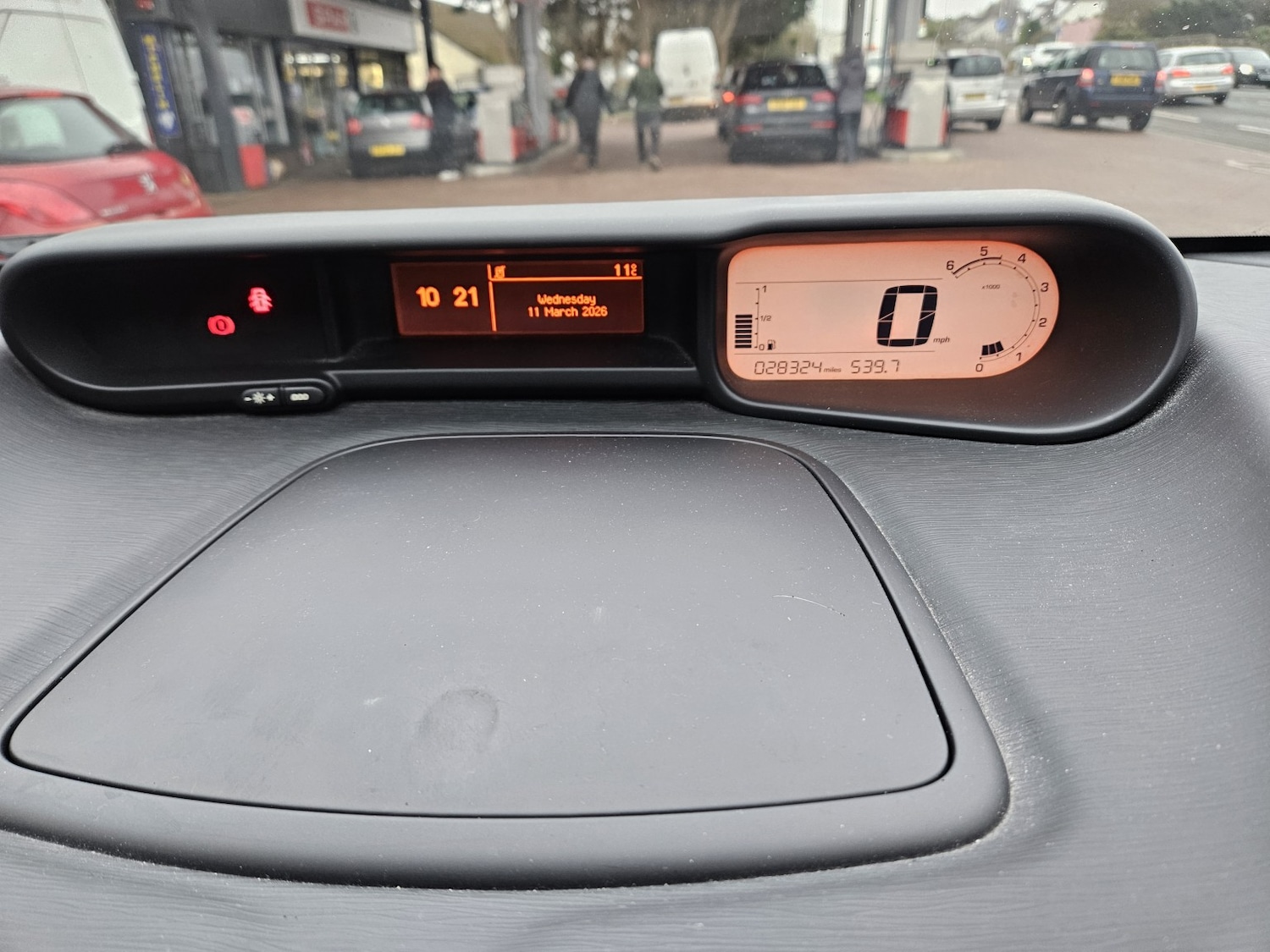 Used Citroen C3 Picasso 2015 for sale - 77851389: Photo 14