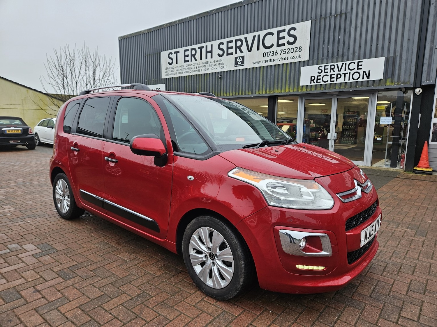 Used Citroen C3 Picasso 2015 for sale - 77851389: Photo 2