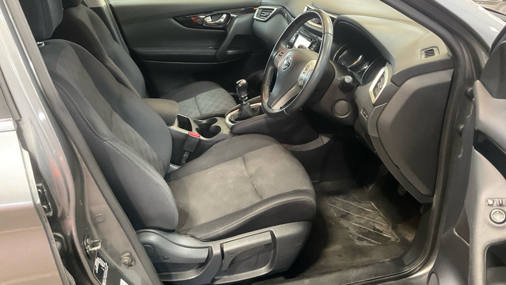 Used Nissan Qashqai 2017 for sale - 77979932: Photo 18