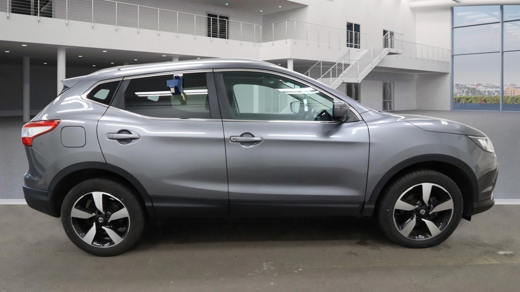 Used Nissan Qashqai 2017 for sale - 77979932: Photo 8