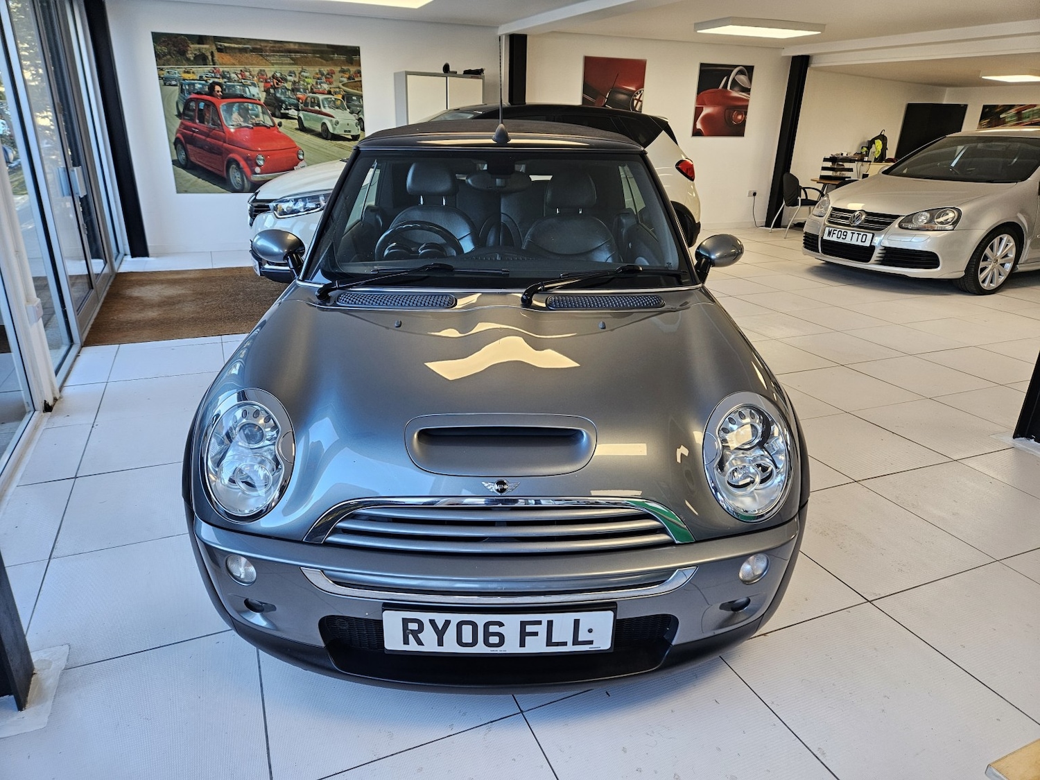 Used MINI Convertible 2006 for sale - 76382468: Photo 5