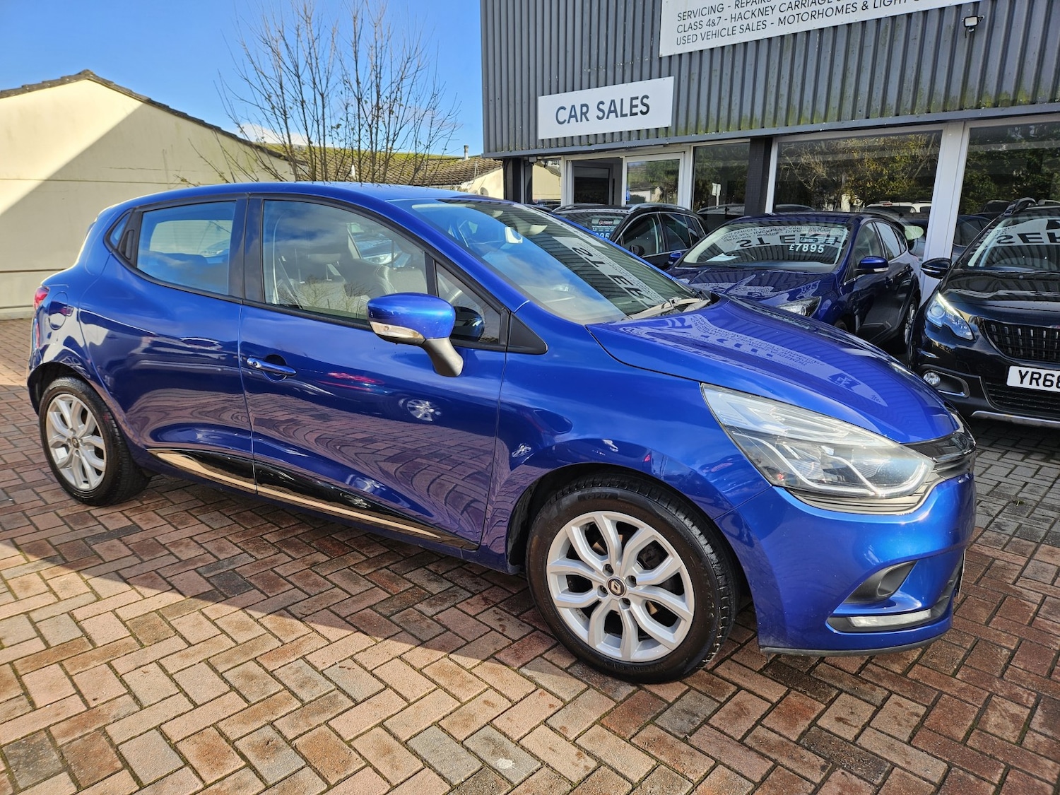 Used Renault Clio 2017 for sale - 76751779: Photo 1