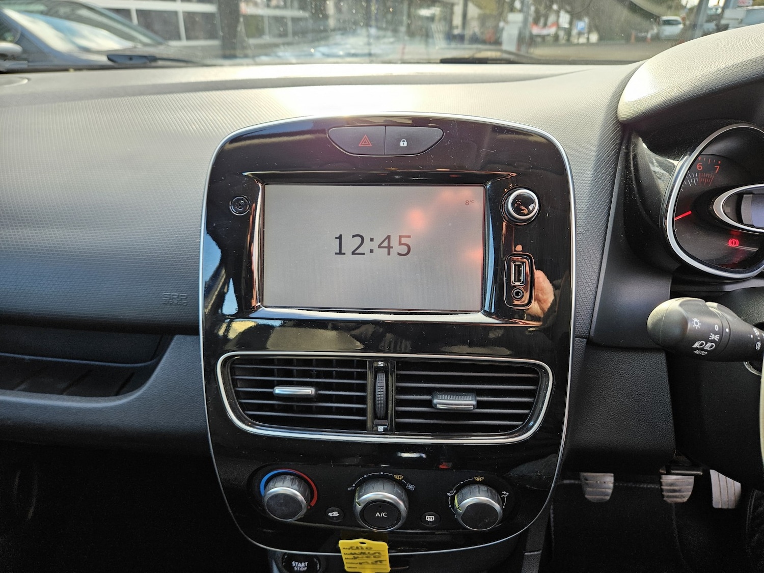 Used Renault Clio 2017 for sale - 76751779: Photo 15