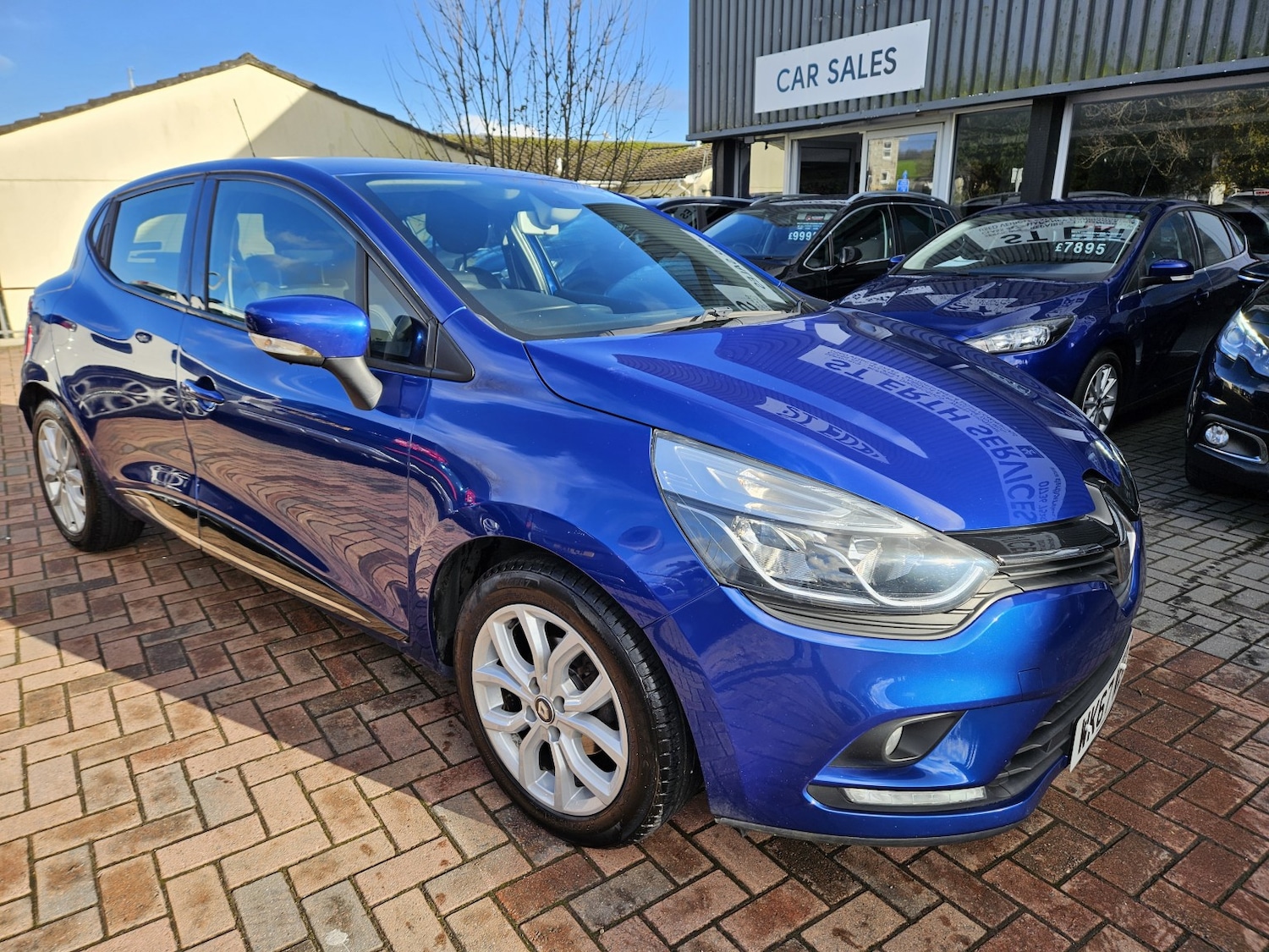 Used Renault Clio 2017 for sale - 76751779: Photo 2