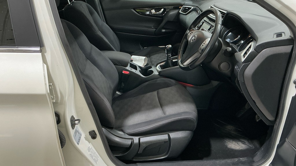 Used Nissan Qashqai 2016 for sale - 77979939: Photo 15