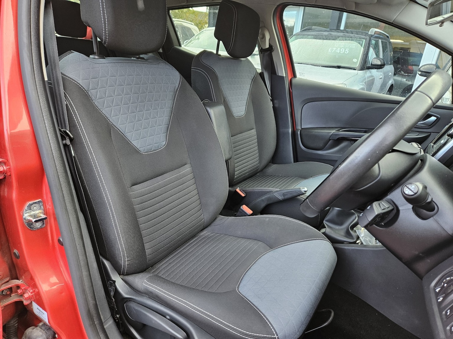 Used Renault Clio 2015 for sale - 76439972: Photo 13