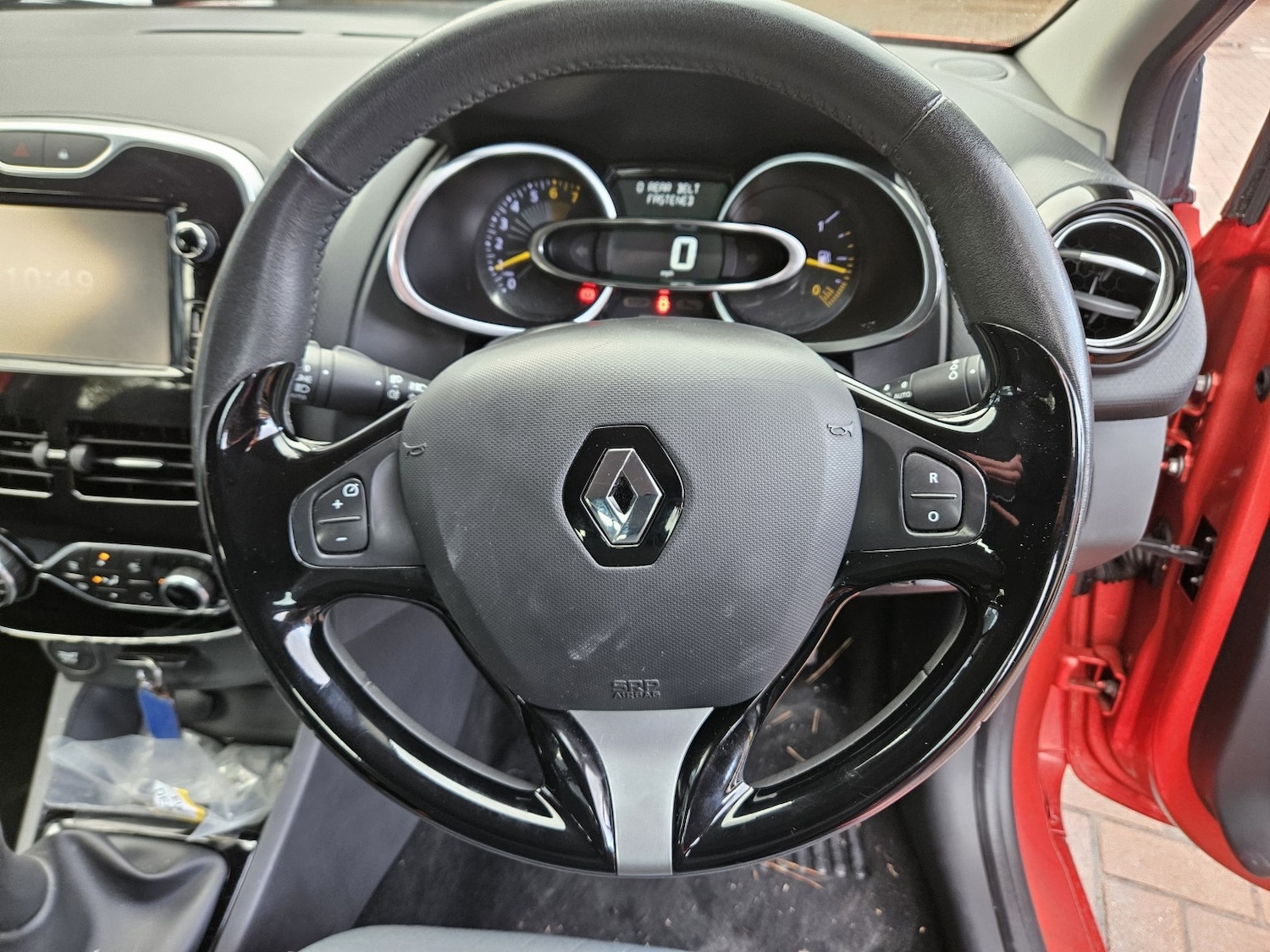 Used Renault Clio 2015 for sale - 76439972: Photo 14