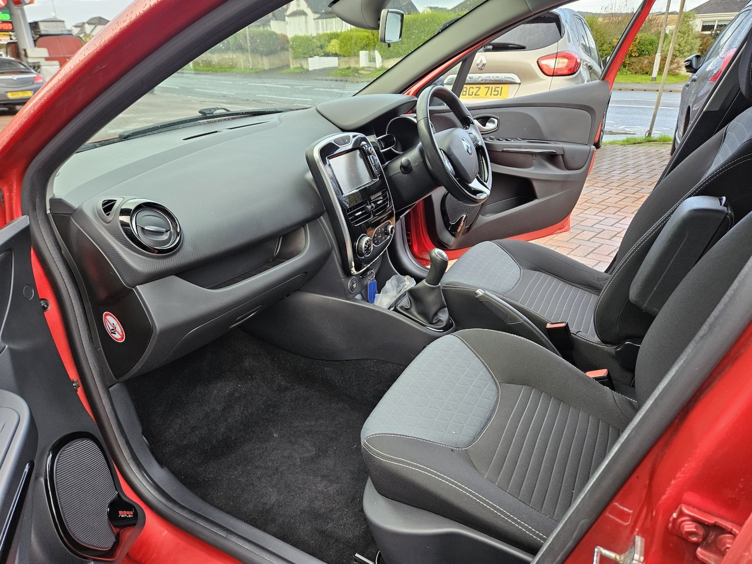 Used Renault Clio 2015 for sale - 76439972: Photo 18