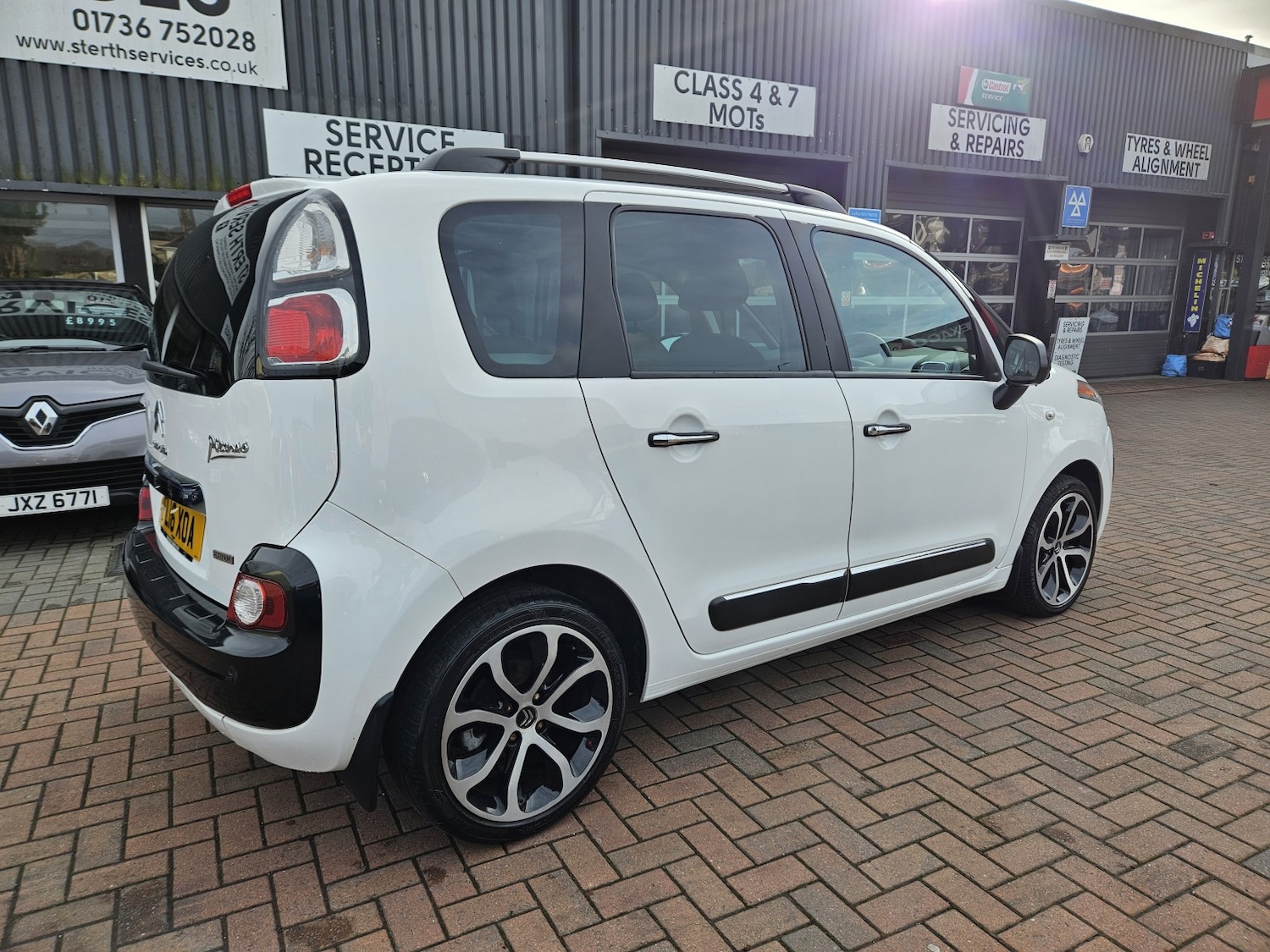 Used Citroen C3 Picasso 2016 for sale - 76670781: Photo 12