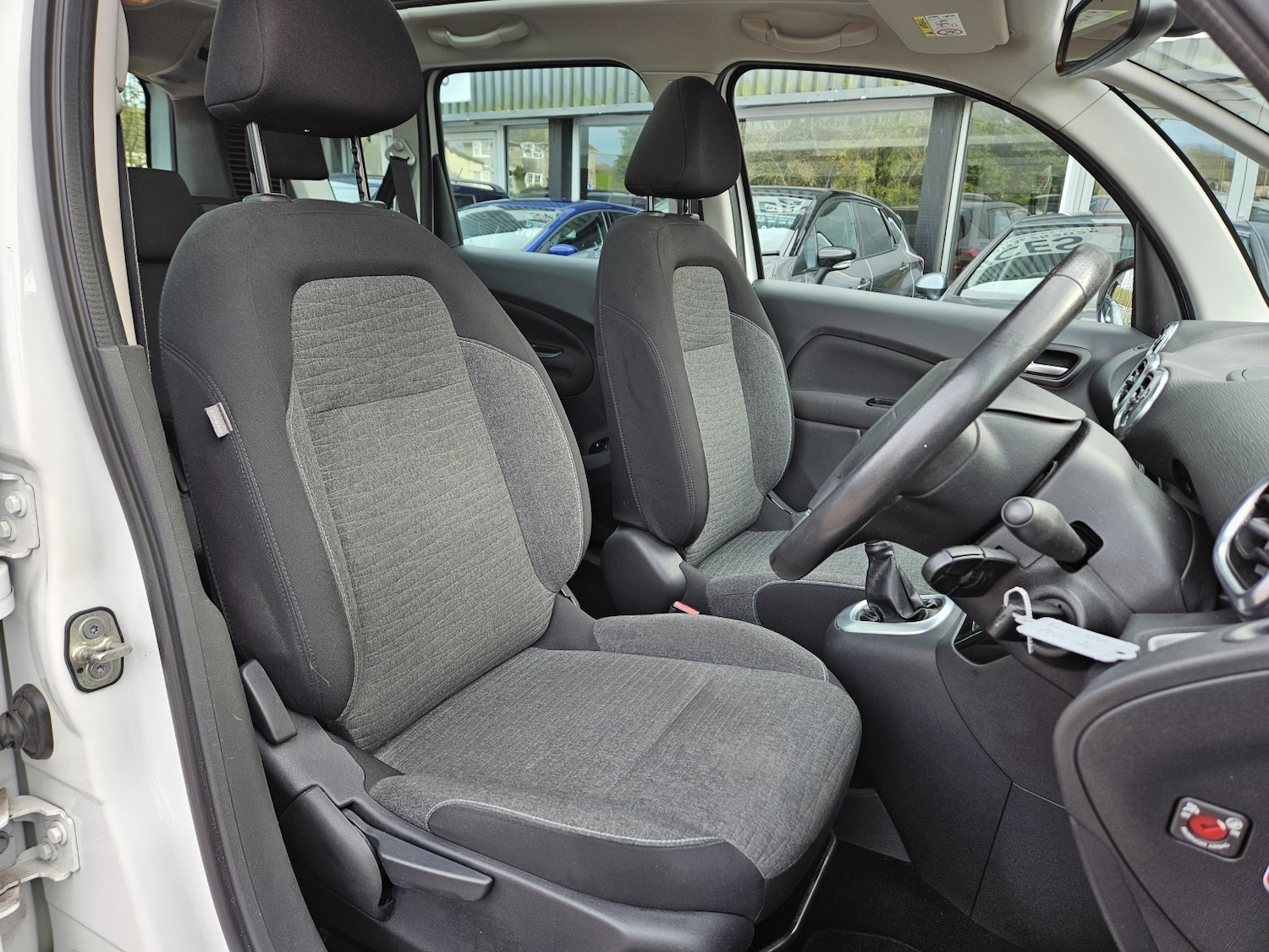 Used Citroen C3 Picasso 2016 for sale - 76670781: Photo 16