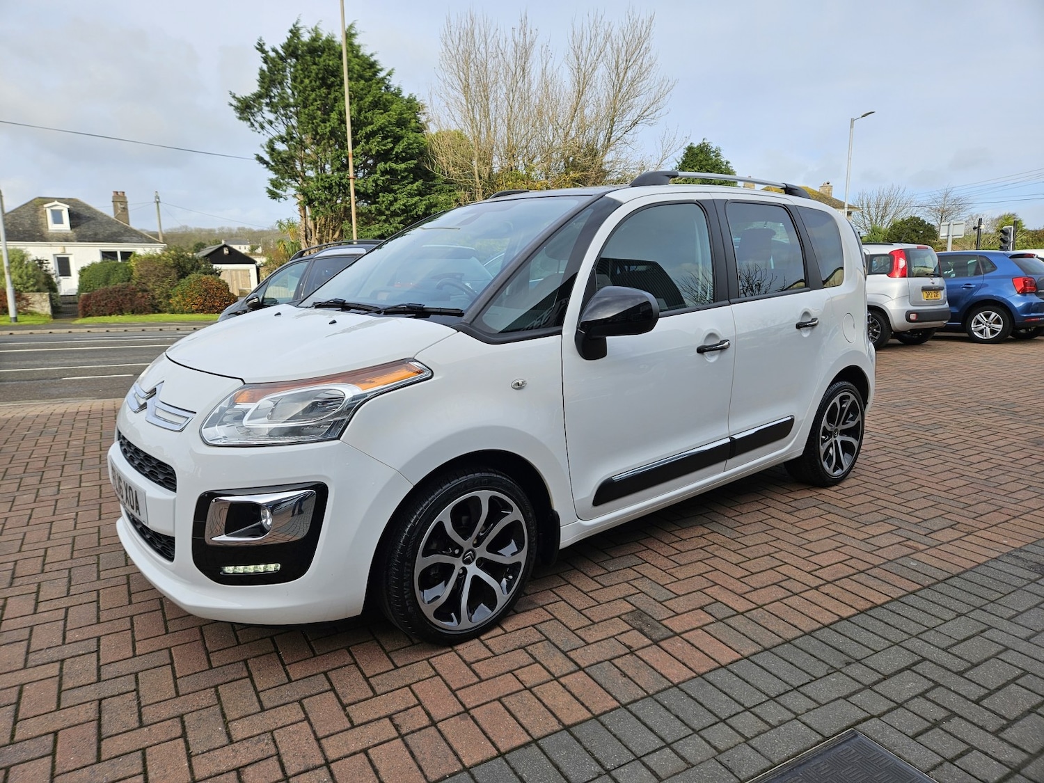 Used Citroen C3 Picasso 2016 for sale - 76670781: Photo 6