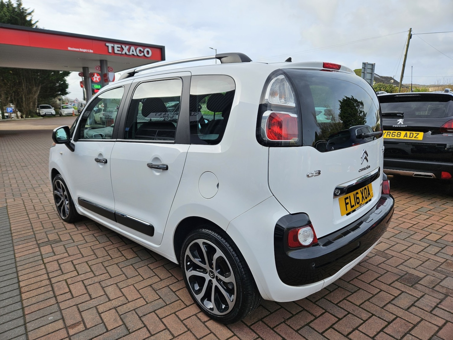Used Citroen C3 Picasso 2016 for sale - 76670781: Photo 8