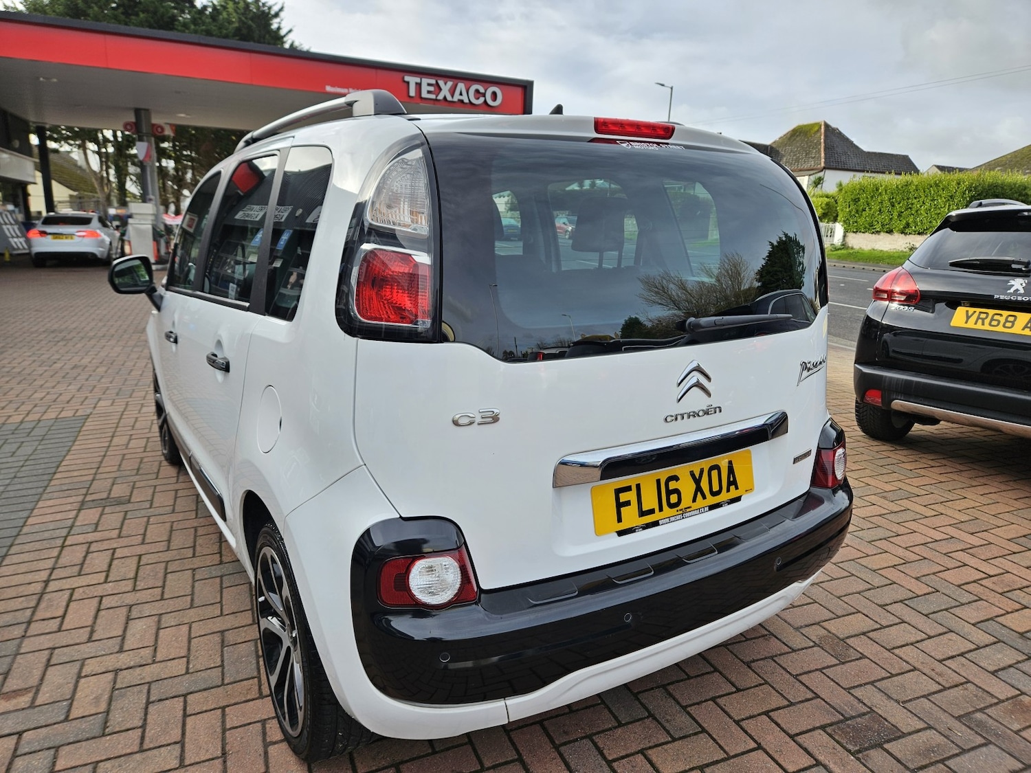 Used Citroen C3 Picasso 2016 for sale - 76670781: Photo 9