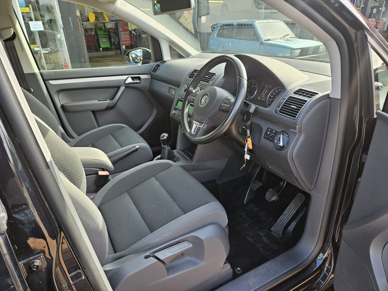 Used Volkswagen Touran 2015 for sale - 77735778: Photo 12