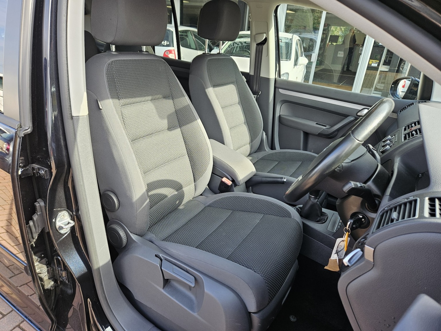 Used Volkswagen Touran 2015 for sale - 77735778: Photo 14