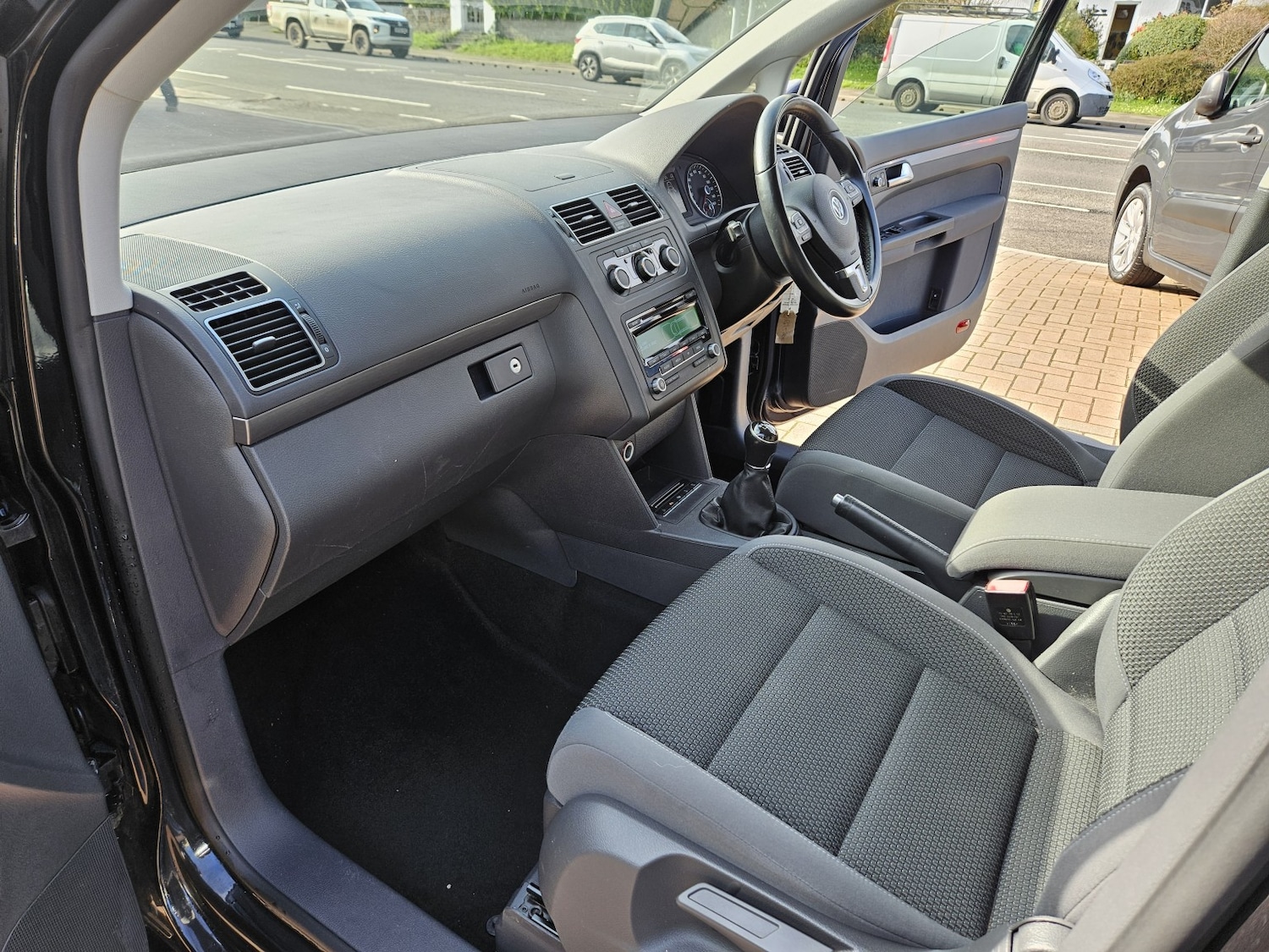 Used Volkswagen Touran 2015 for sale - 77735778: Photo 19