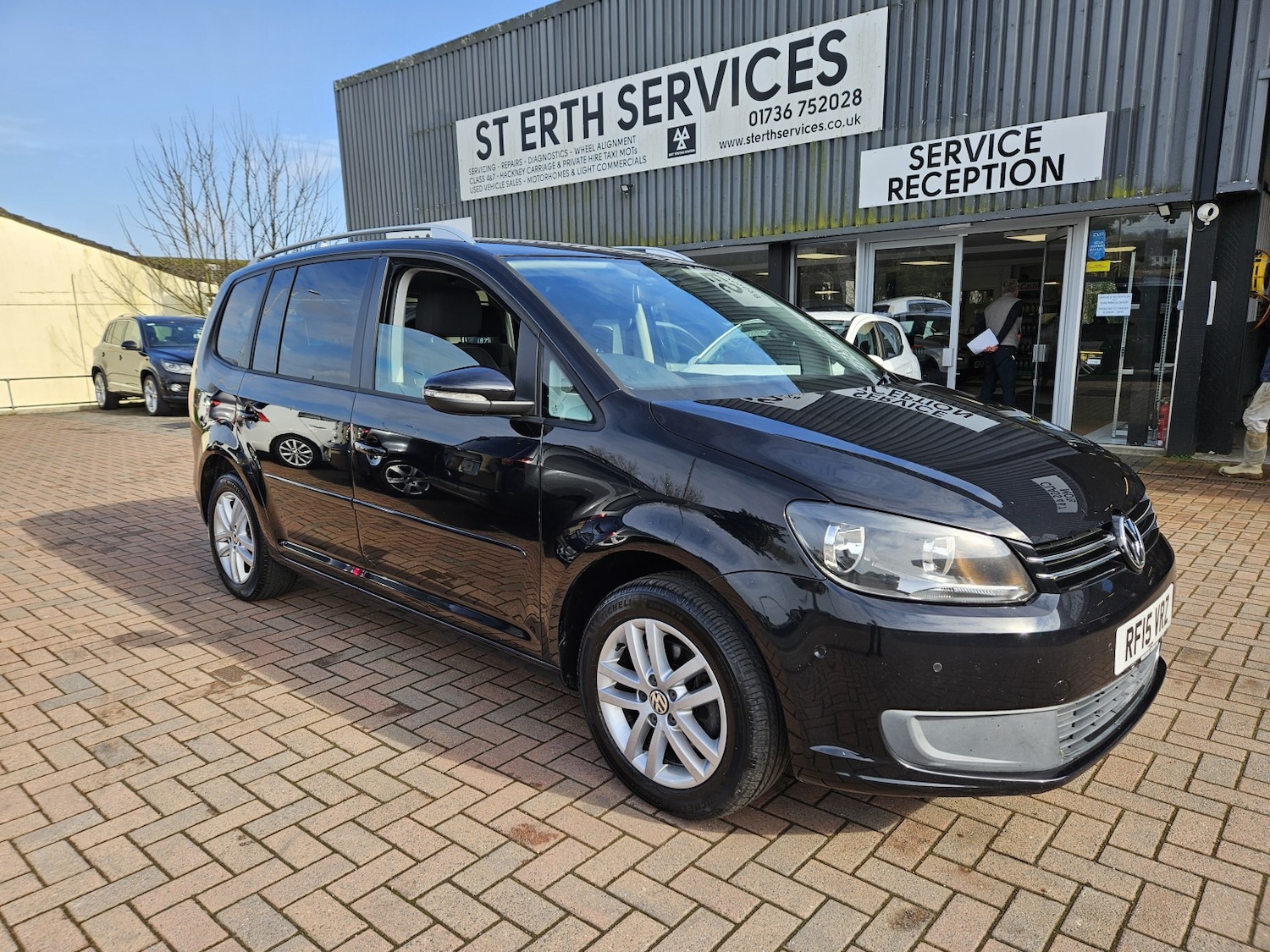 Used Volkswagen Touran 2015 for sale - 77735778: Photo 2