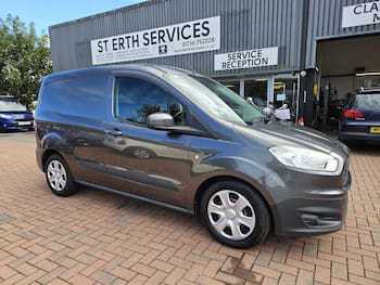 Used Ford Transit Courier 2017 for sale - 79819600: Photo