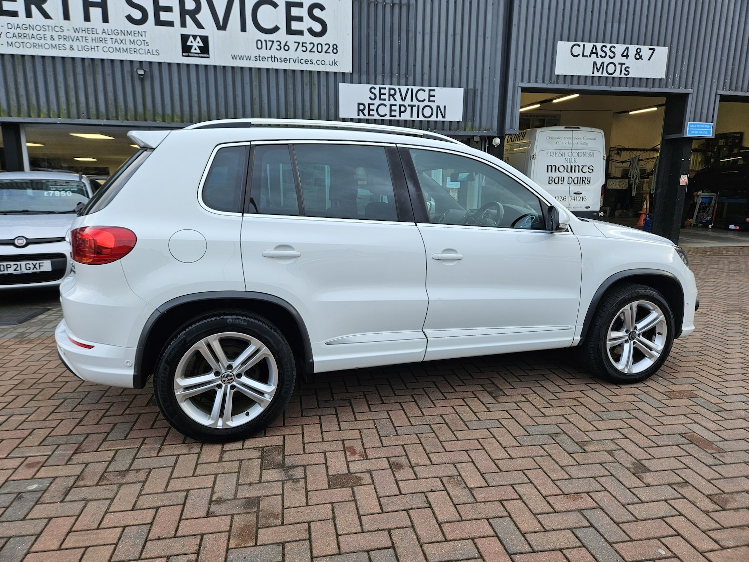 Used Volkswagen Tiguan 2015 for sale - 76911048: Photo 14