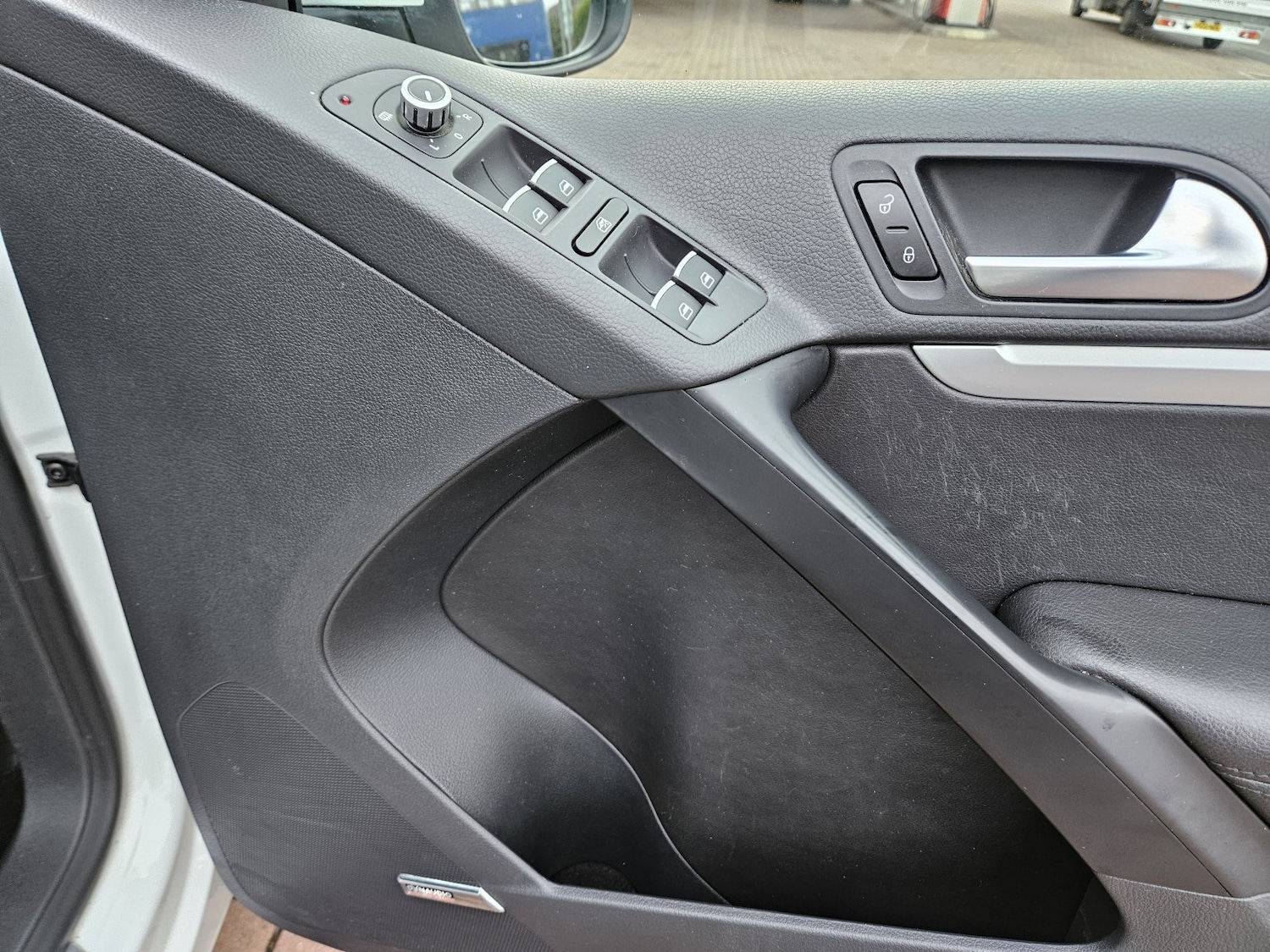 Used Volkswagen Tiguan 2015 for sale - 76911048: Photo 16