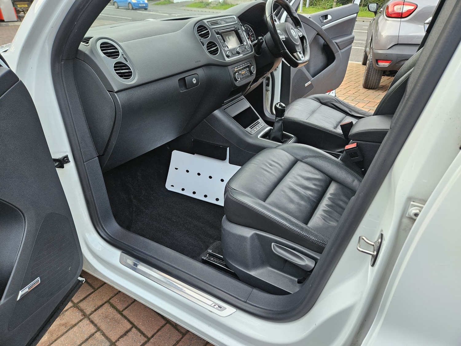 Used Volkswagen Tiguan 2015 for sale - 76911048: Photo 24