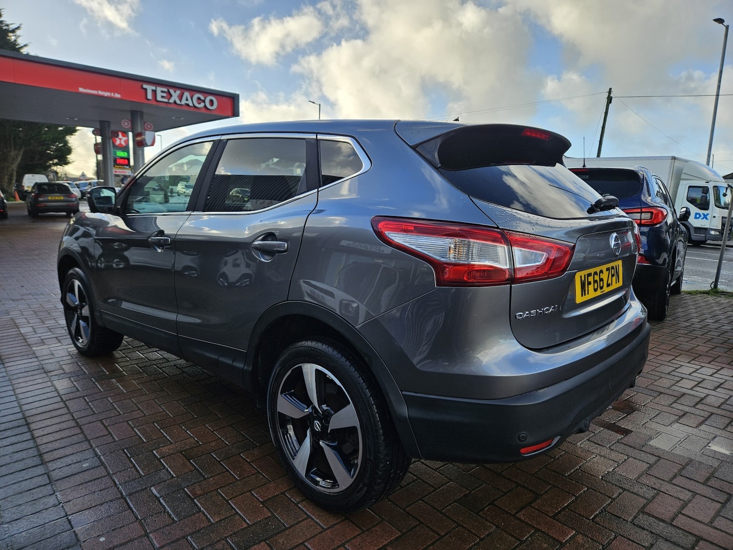 Used Nissan Qashqai 2016 for sale - 77008170: Photo 9