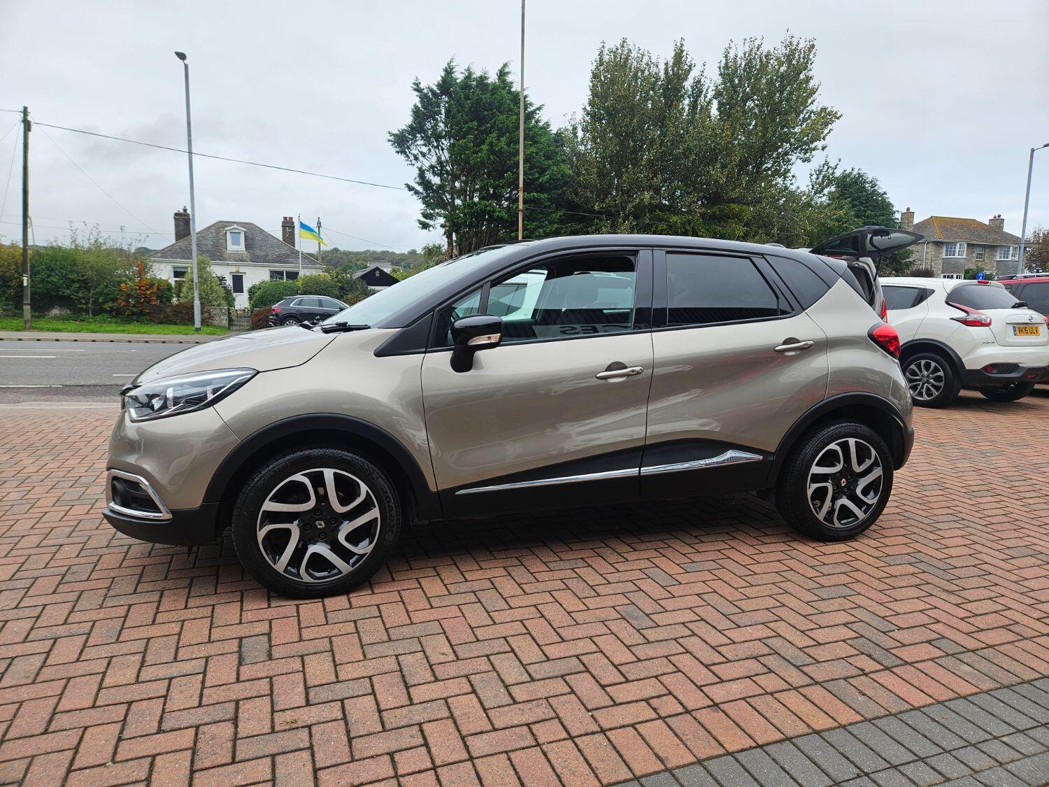Used Renault Captur 2016 for sale - 76005572: Photo 6