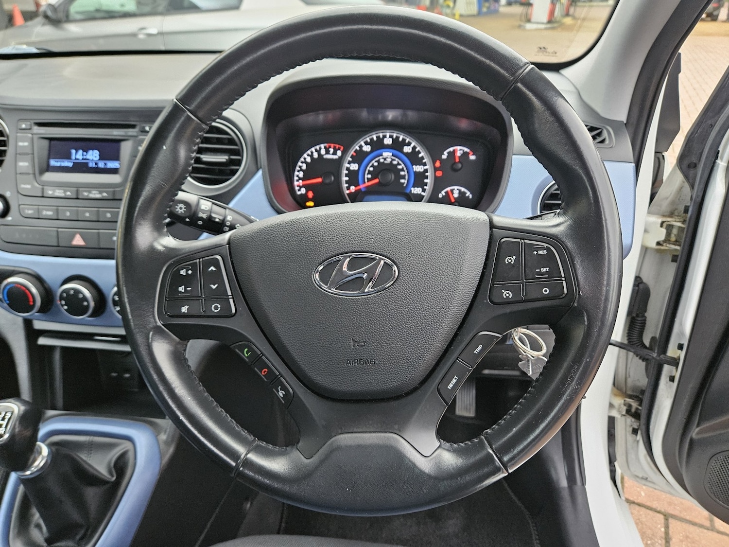 Used Hyundai i10 2016 for sale - 76911066: Photo 17