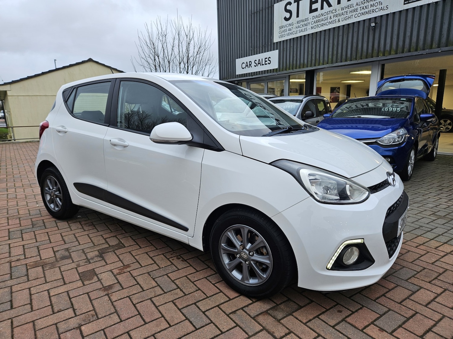 Used Hyundai i10 2016 for sale - 76911066: Photo 2