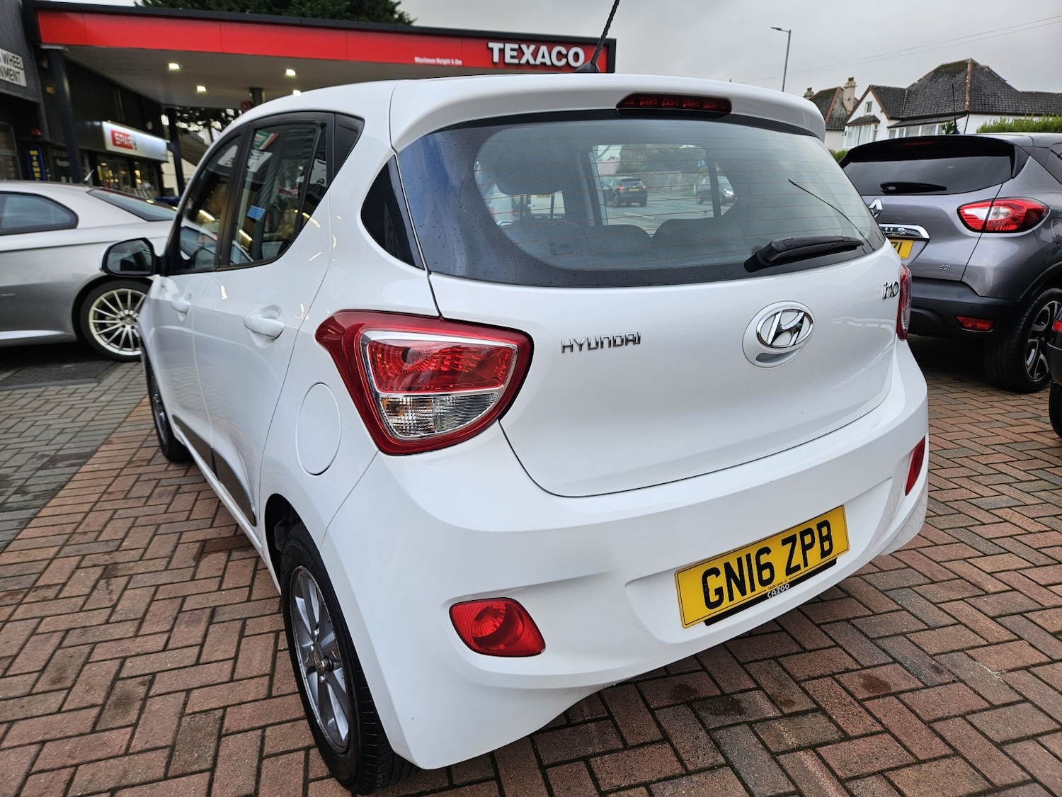Used Hyundai i10 2016 for sale - 76911066: Photo 9