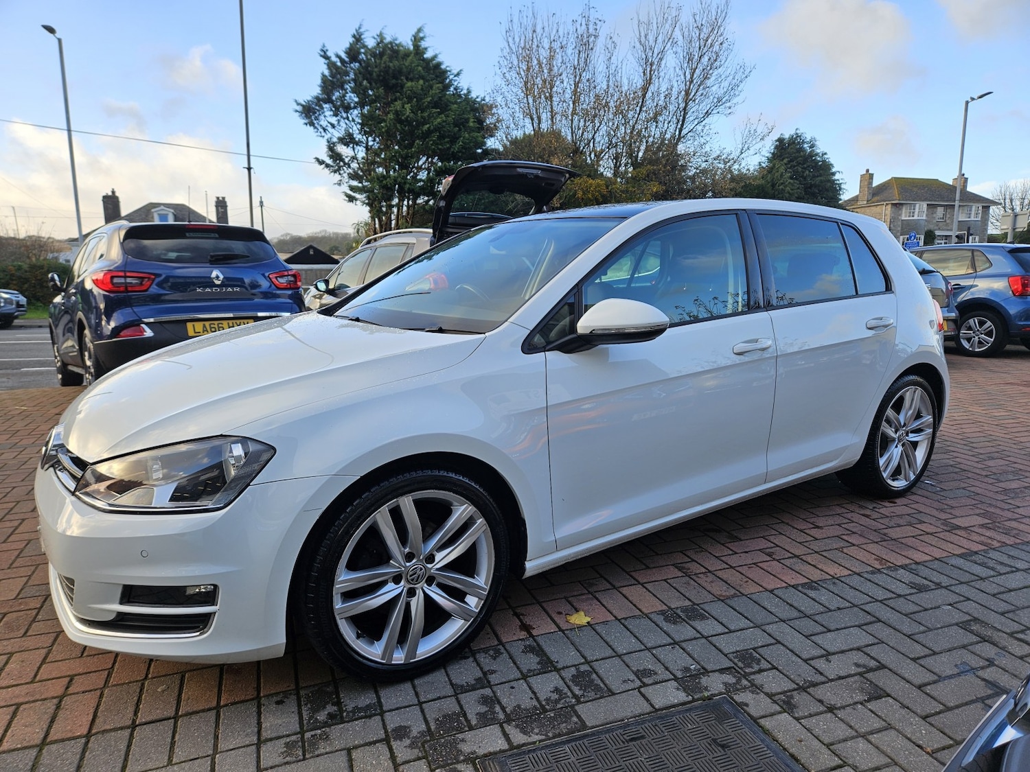 Used Volkswagen Golf 2016 for sale - 76510874: Photo 5