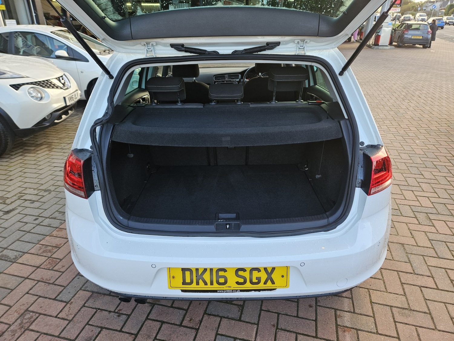 Used Volkswagen Golf 2016 for sale - 76510874: Photo 9