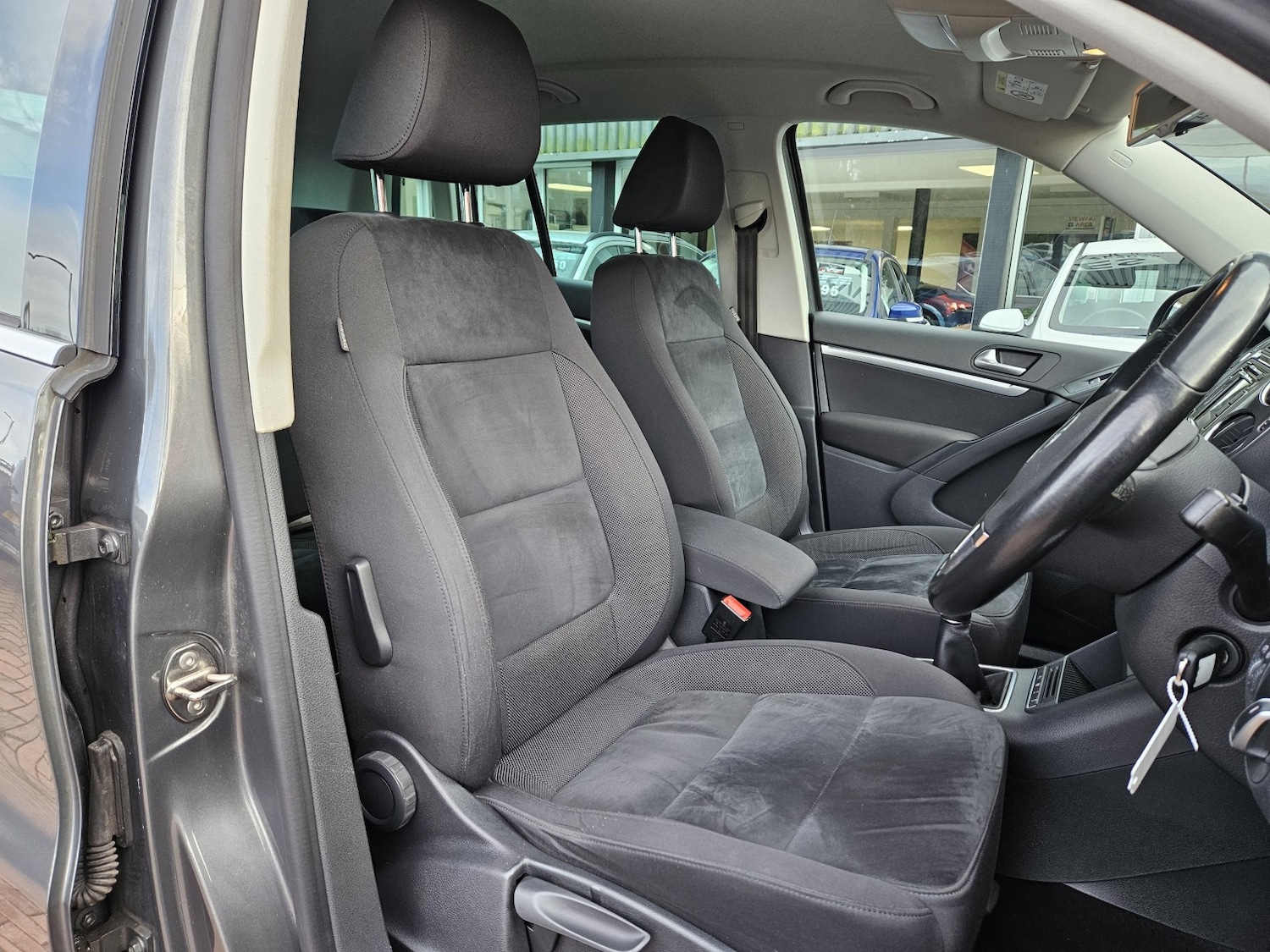 Used Volkswagen Tiguan 2014 for sale - 76935342: Photo 16