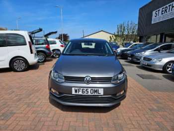 Used Volkswagen Polo 2015 for sale - 74582193: Photo