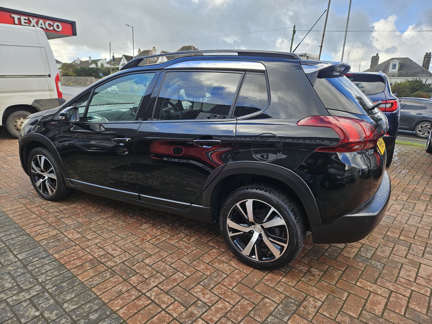 Used Peugeot 2008 2018 for sale - 76643300: Photo 8